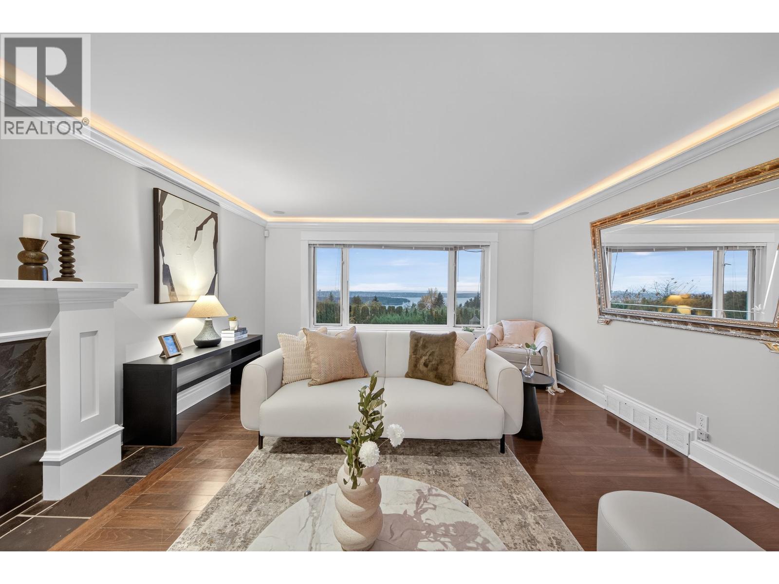 1314 CHARTWELL DRIVE, West Vancouver