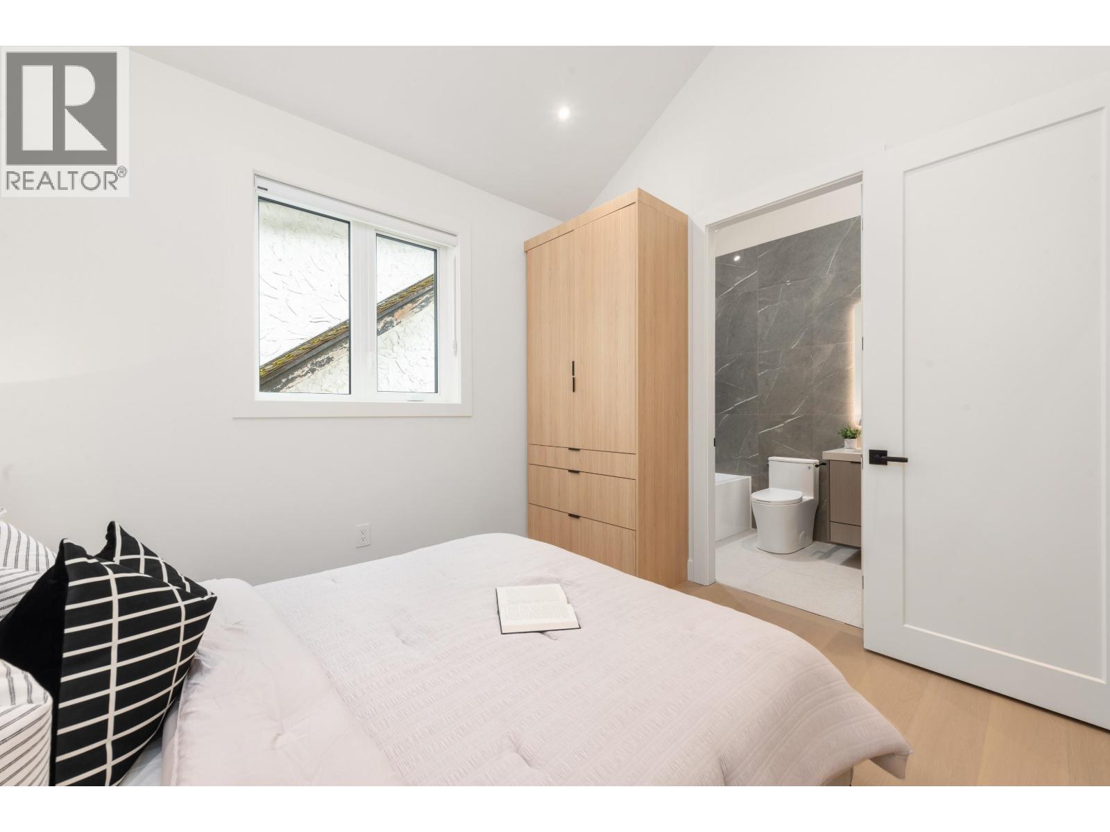 1 3232 W 38TH AVENUE, Vancouver