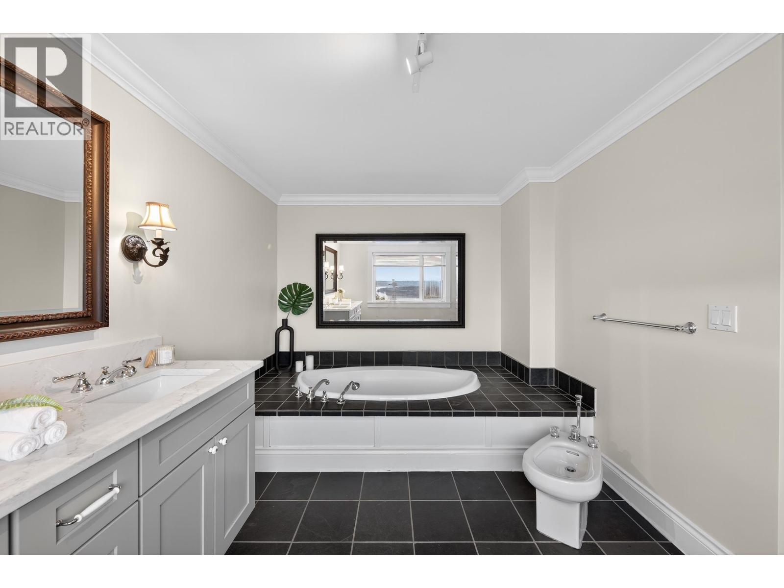 1314 CHARTWELL DRIVE, West Vancouver