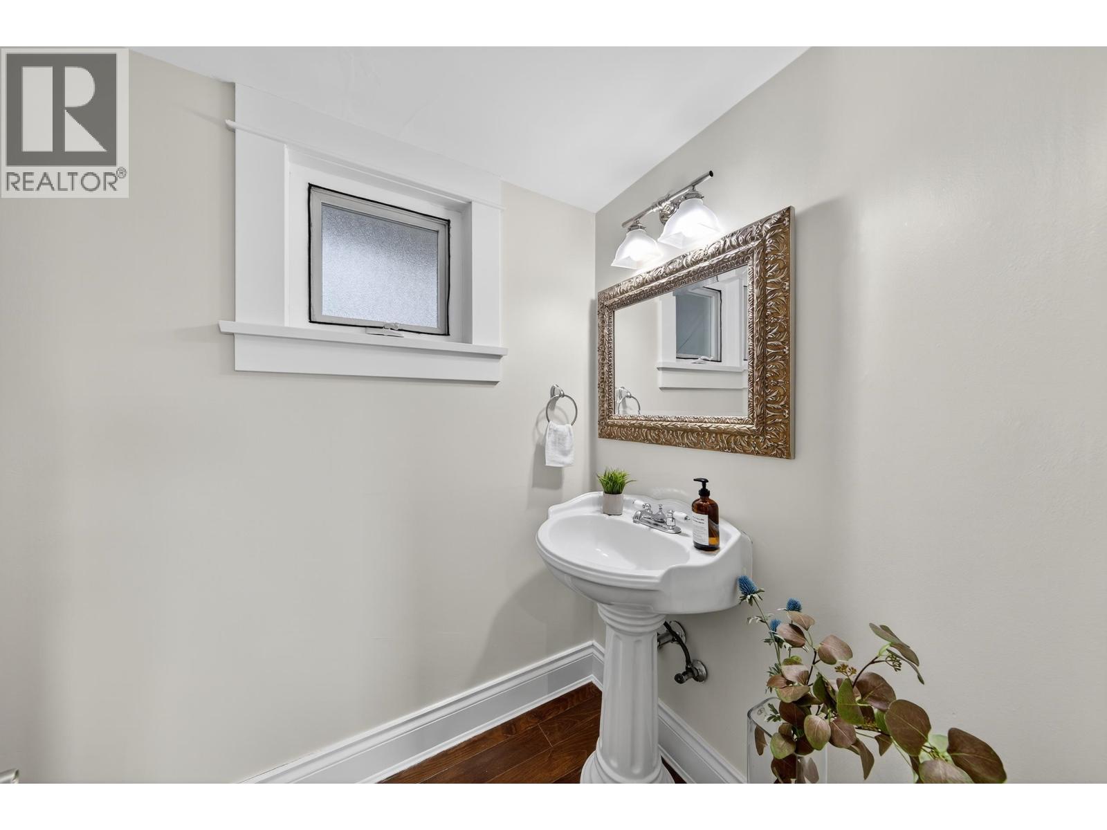 1314 CHARTWELL DRIVE, West Vancouver