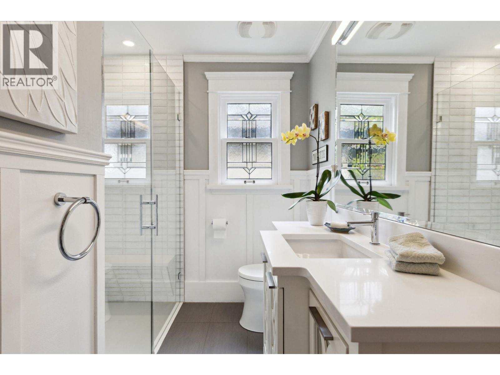 349 E 24TH STREET, North Vancouver