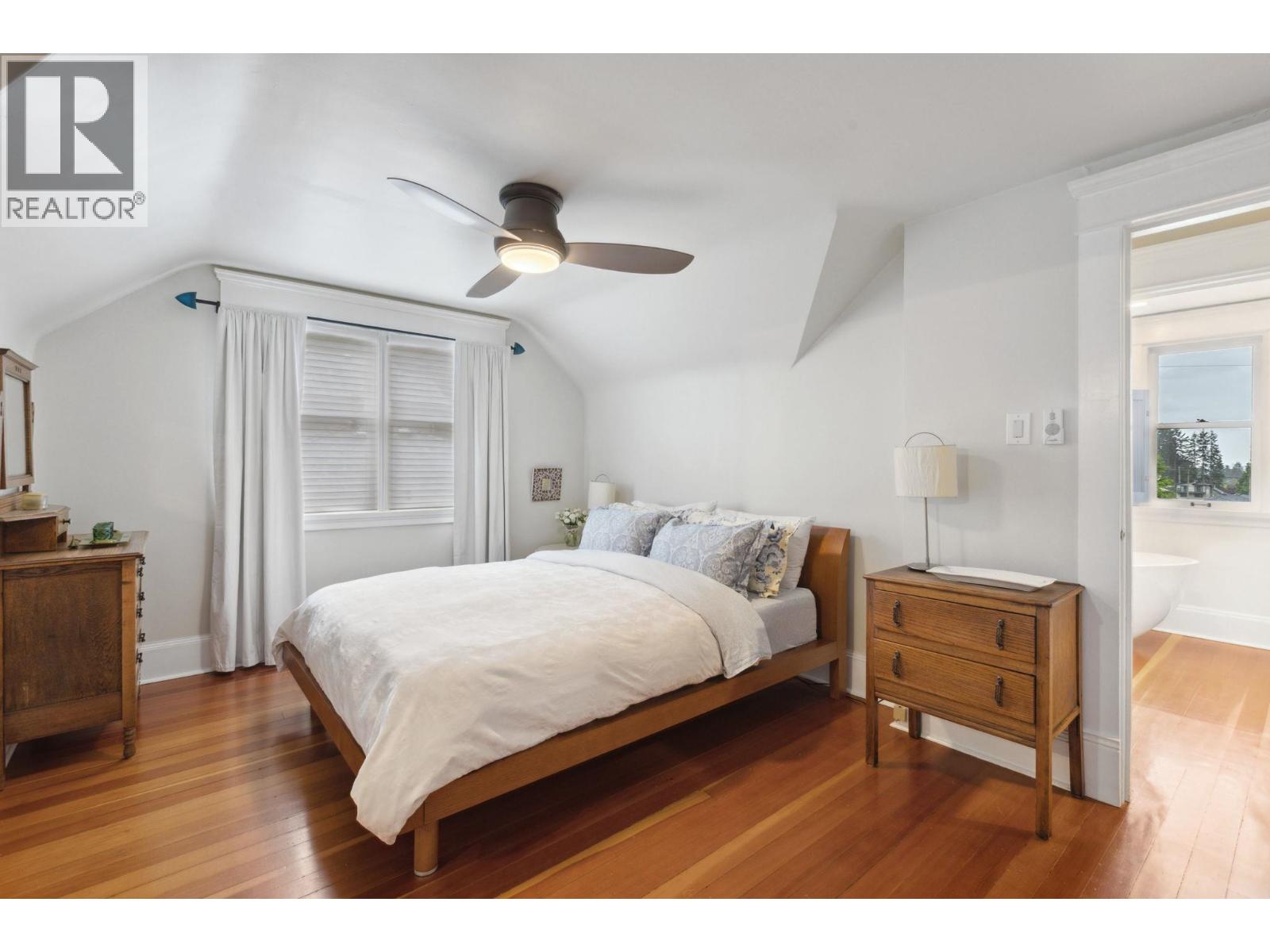 349 E 24TH STREET, North Vancouver