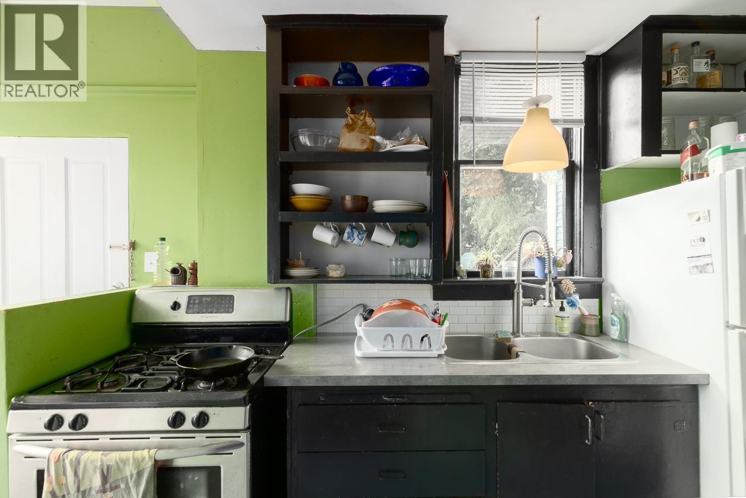 928 E 17TH AVENUE, Vancouver