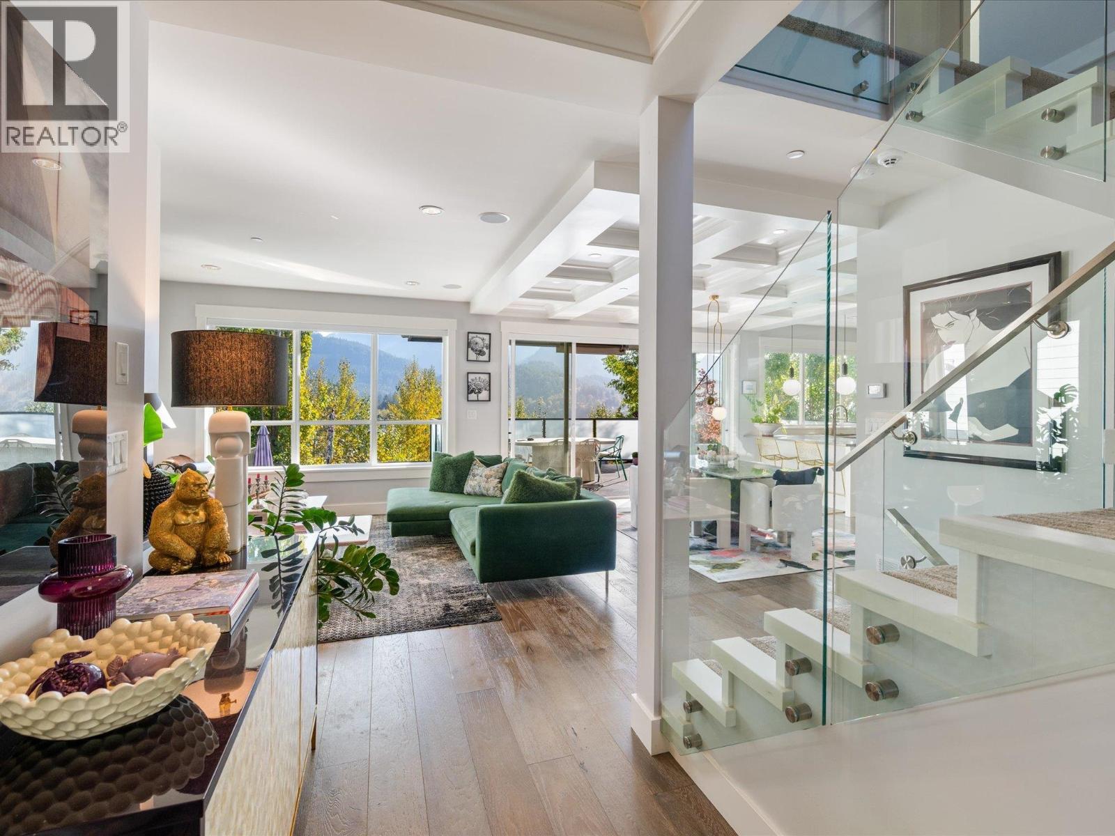 2954 STRANGWAY PLACE, Squamish