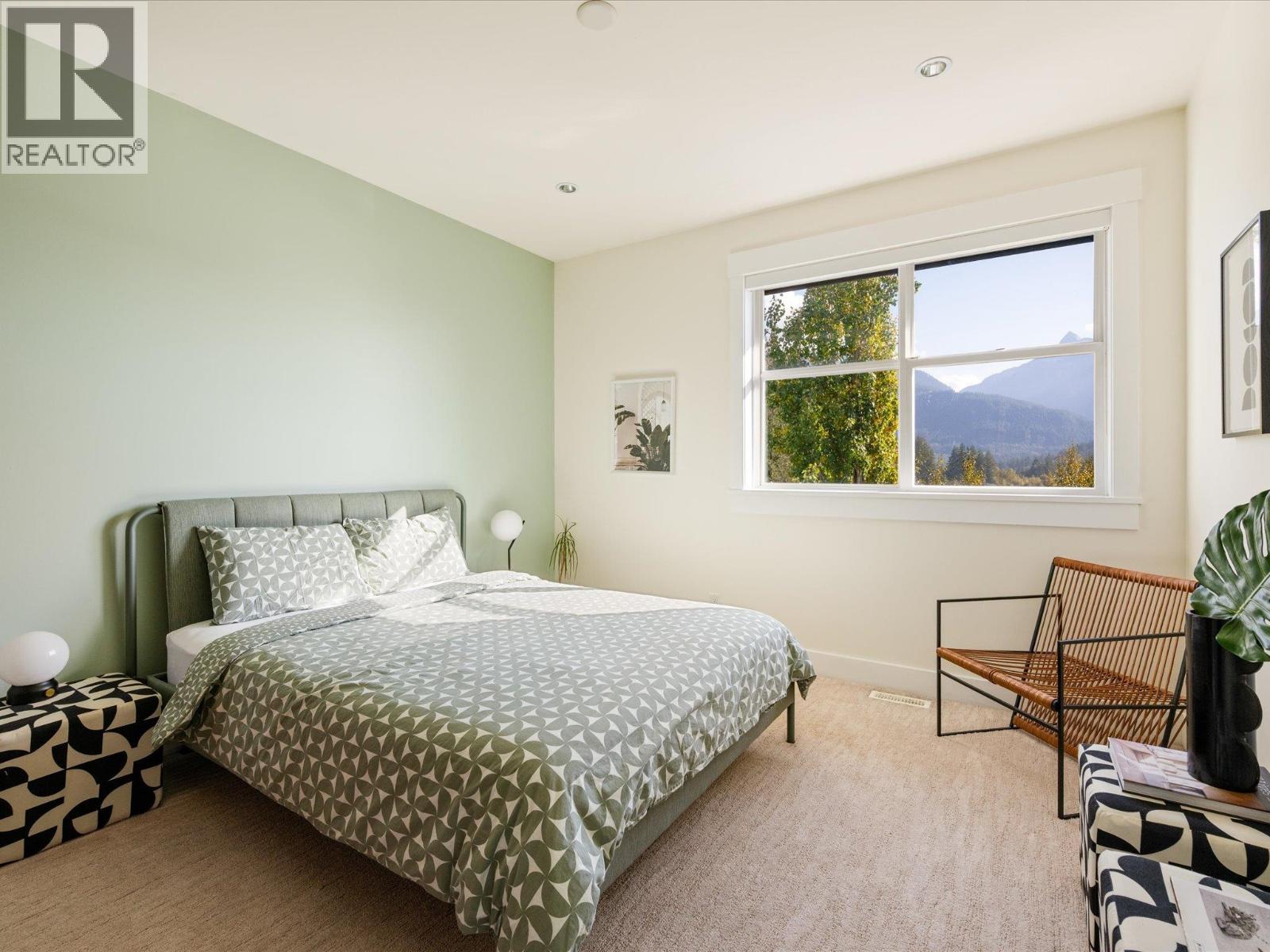 2954 STRANGWAY PLACE, Squamish