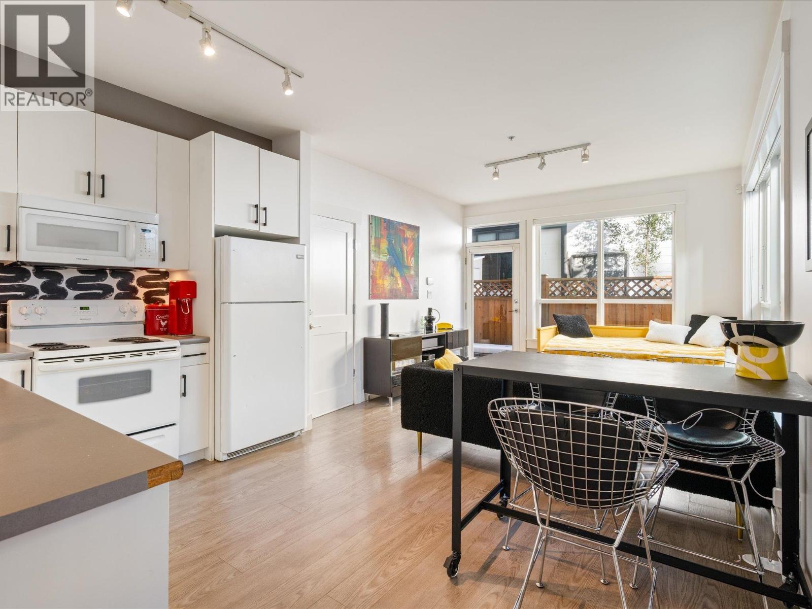 2954 STRANGWAY PLACE, Squamish