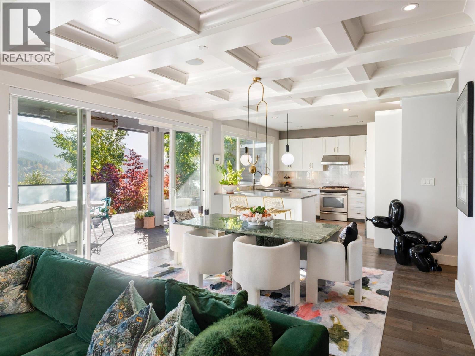 2954 STRANGWAY PLACE, Squamish