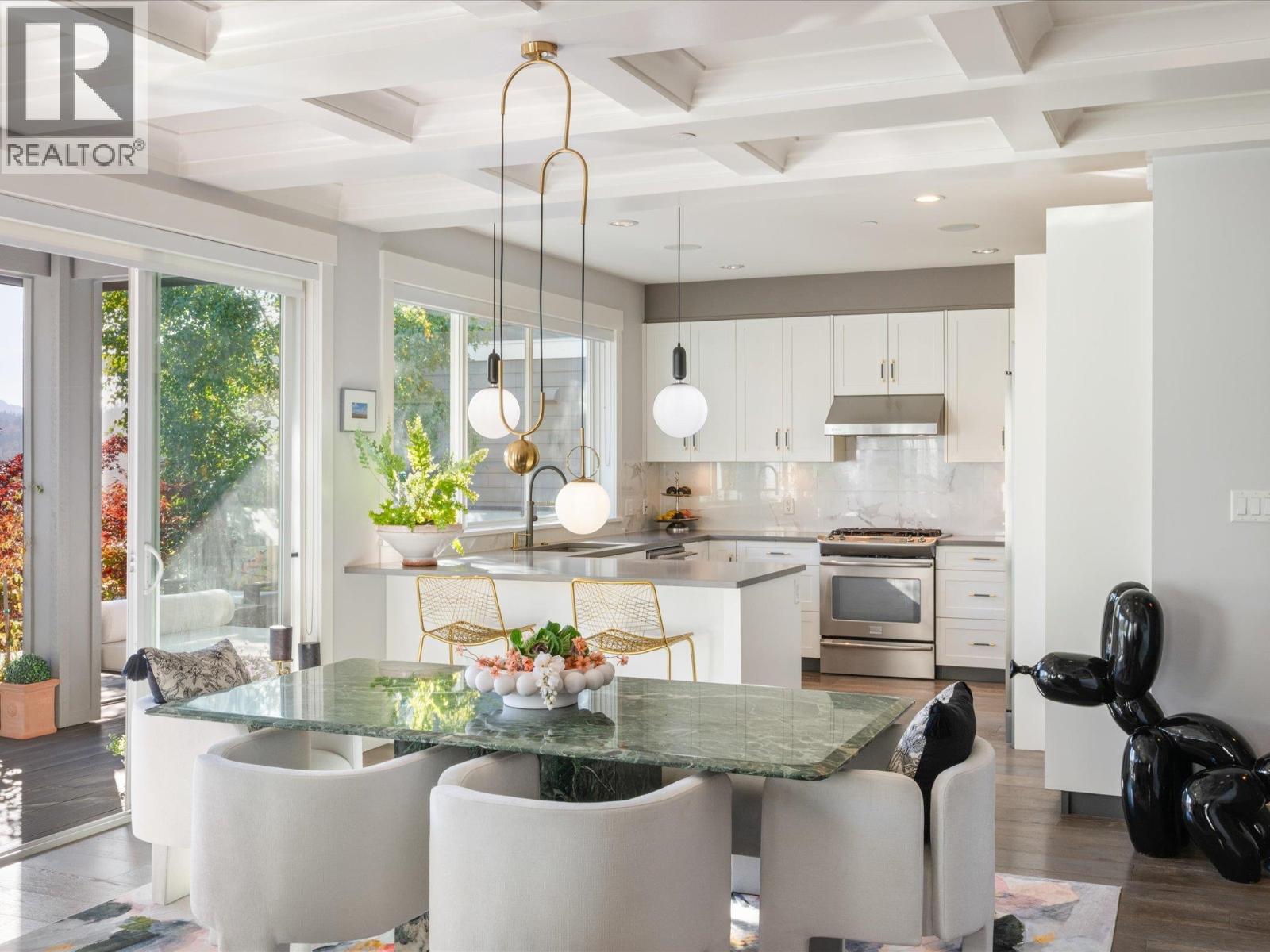 2954 STRANGWAY PLACE, Squamish