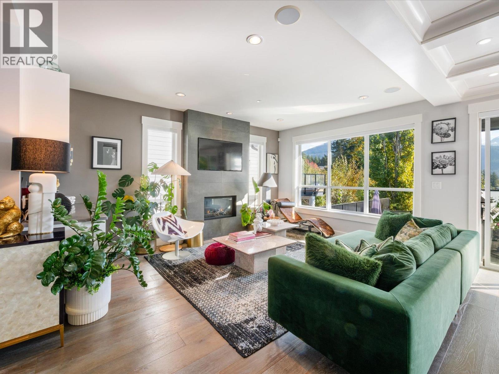 2954 STRANGWAY PLACE, Squamish