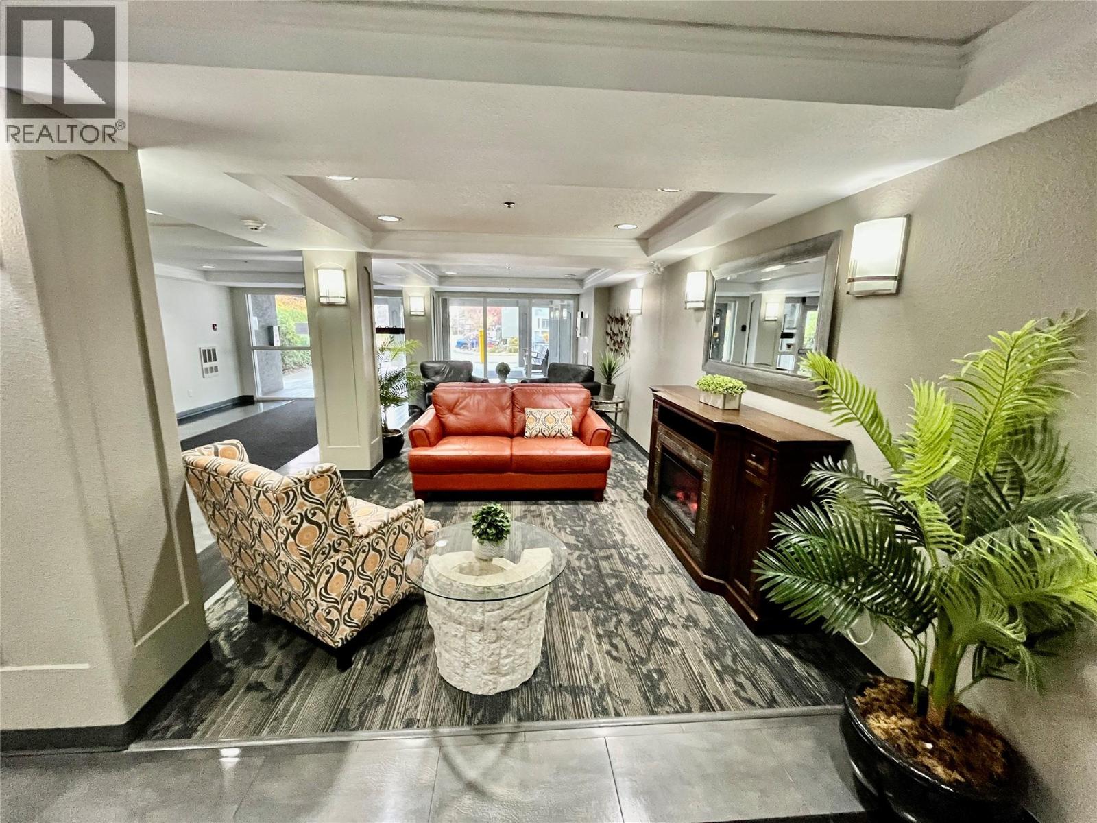 230 1045 Sutherland Avenue, Kelowna