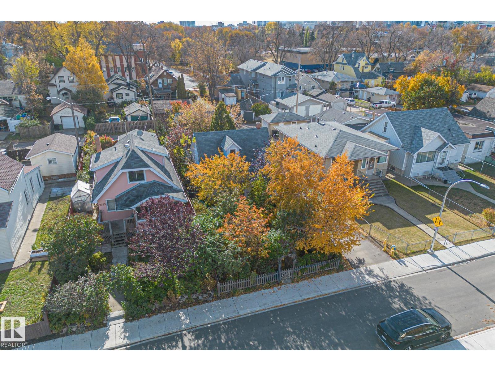 9325 110 AV NW, Edmonton