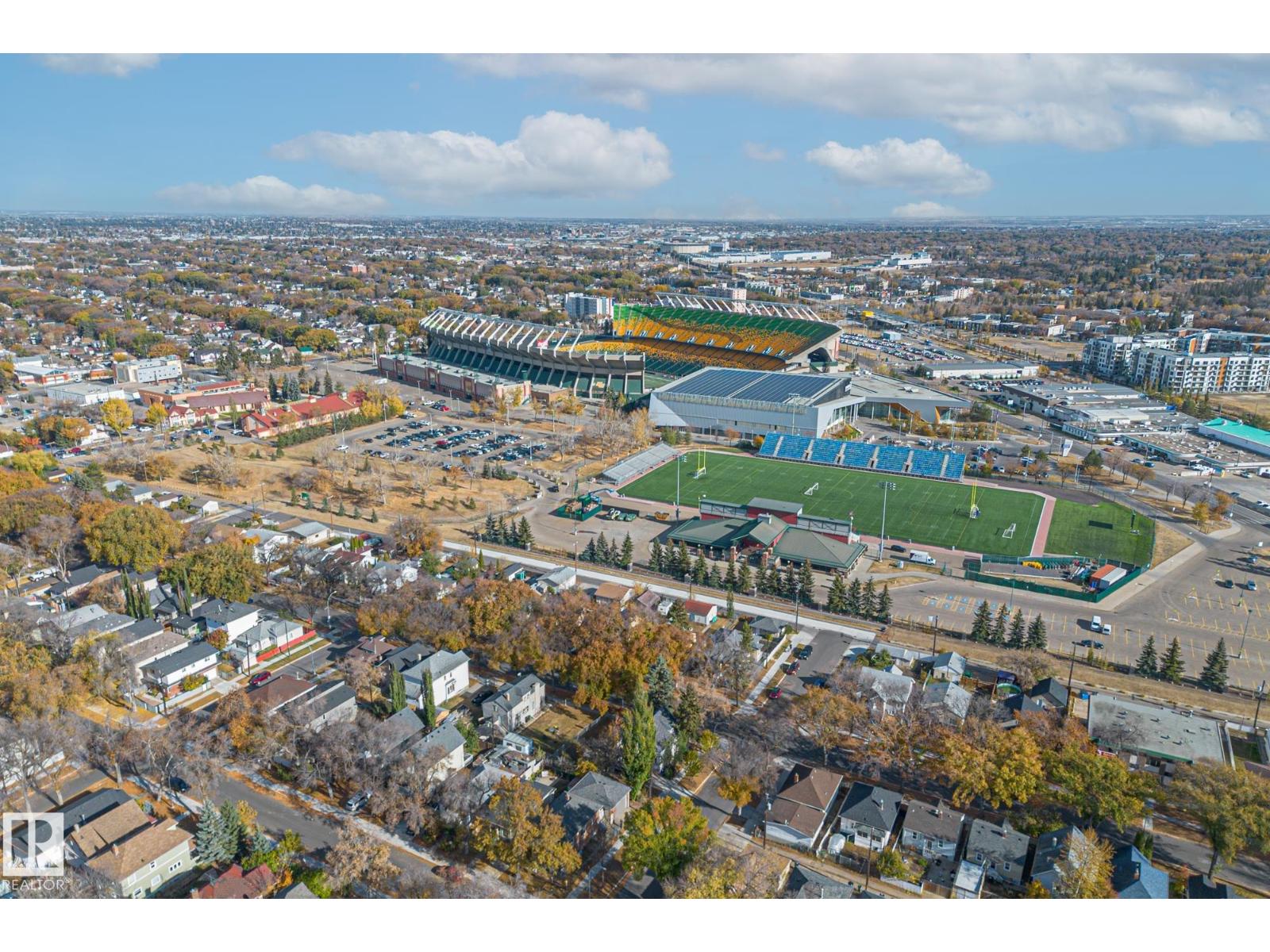 9325 110 AV NW, Edmonton