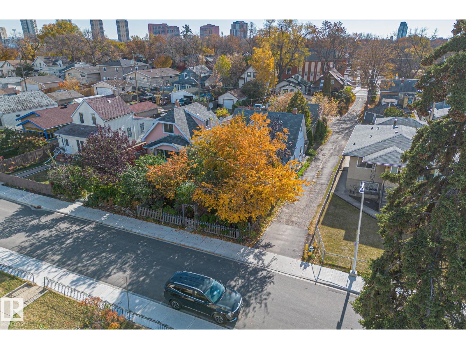 9325 110 AV NW, Edmonton