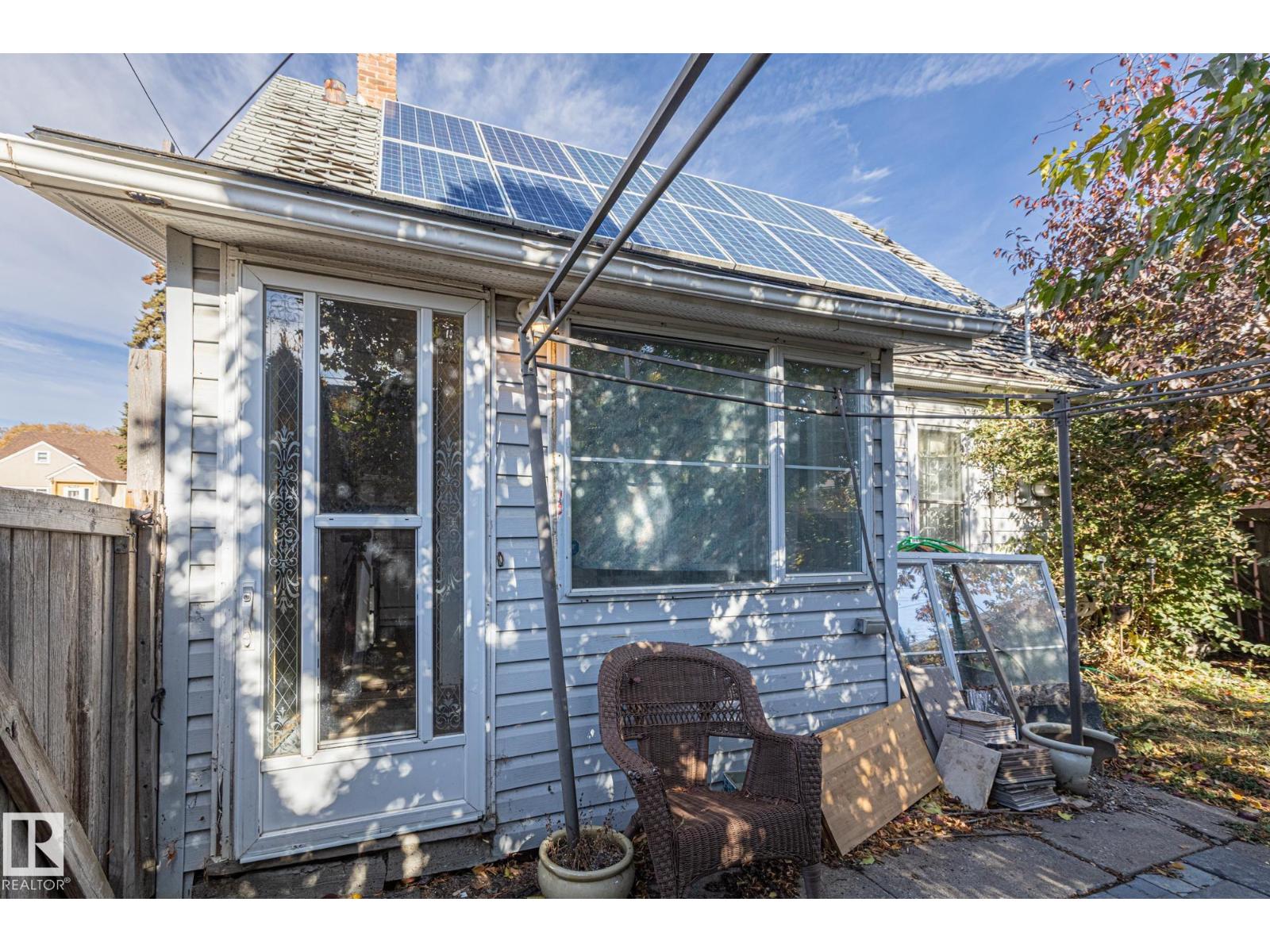 9325 110 AV NW, Edmonton