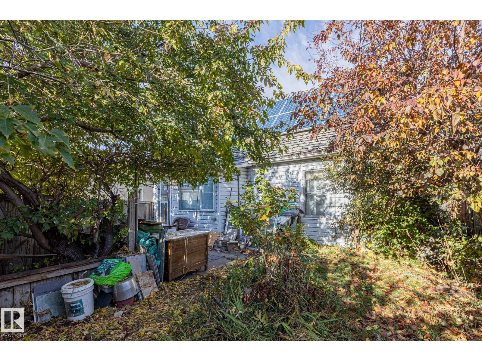 9325 110 AV NW, Edmonton