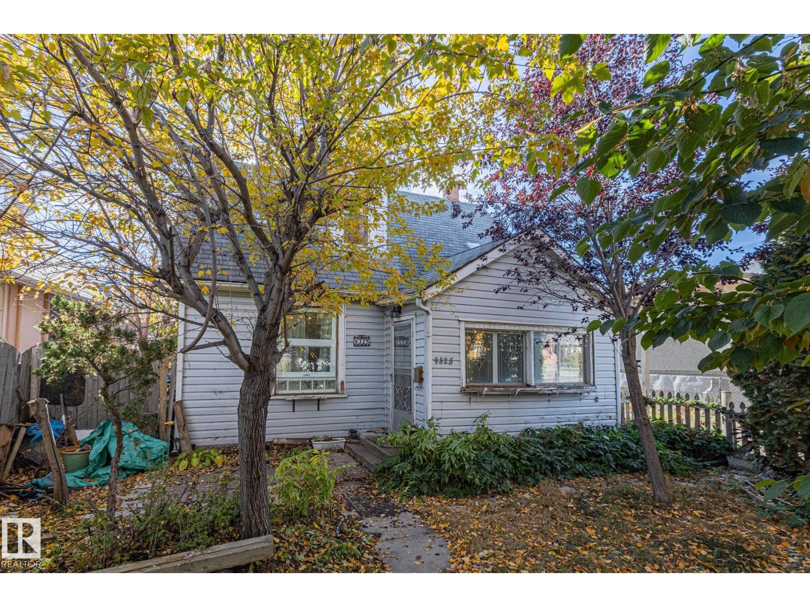 9325 110 AV NW, Edmonton