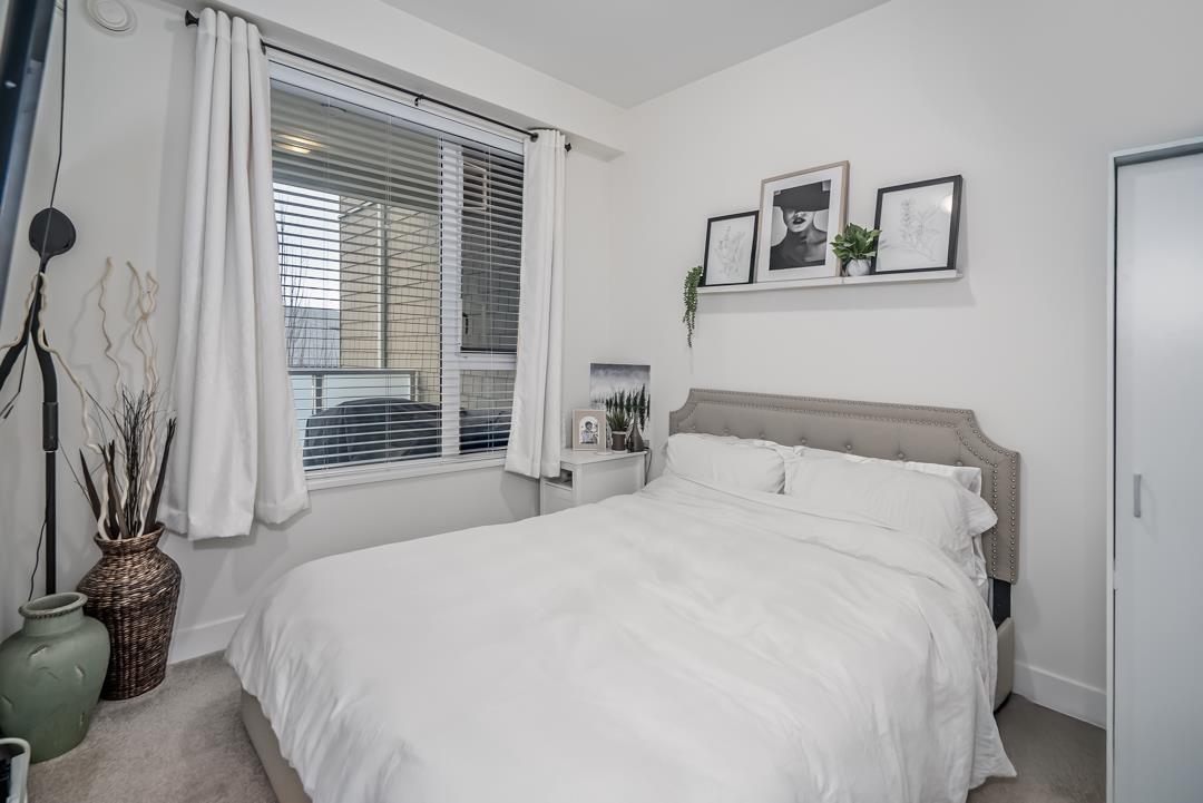 #213-8360 DELSOM Way, Delta