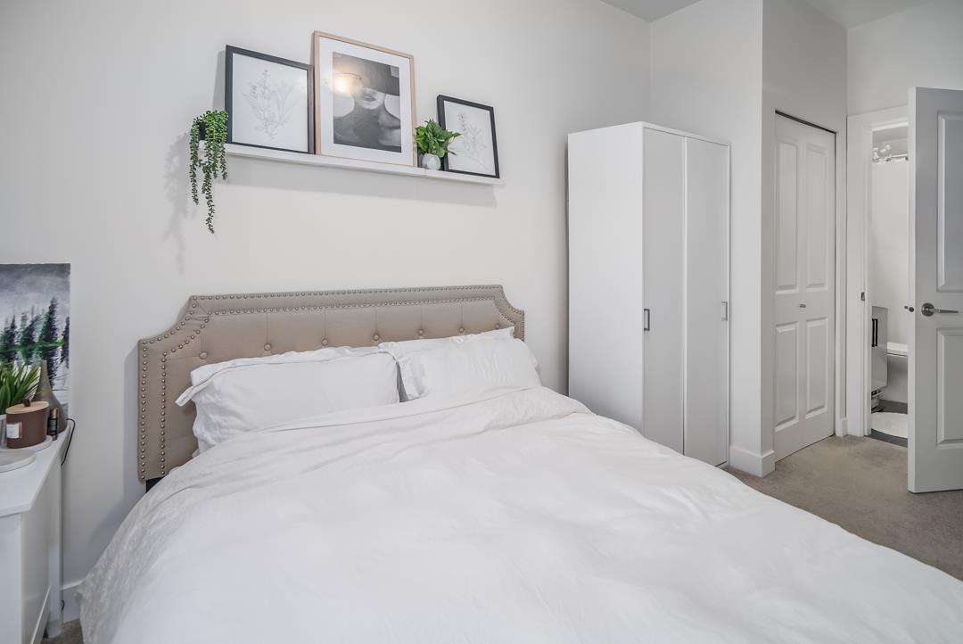 #213-8360 DELSOM Way, Delta