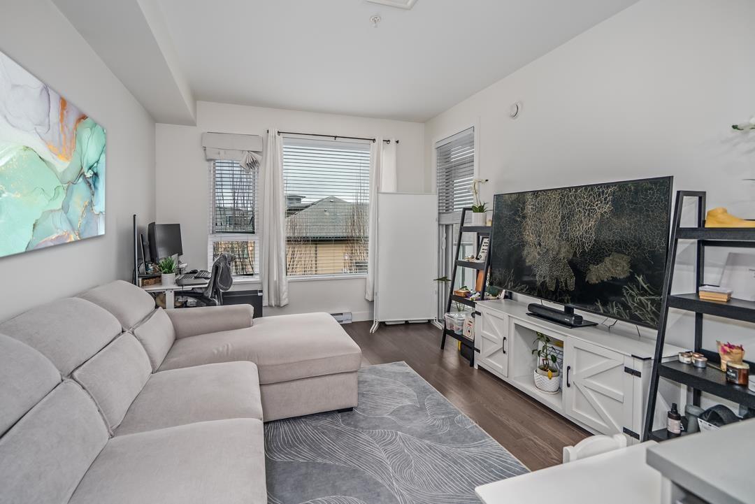 #213-8360 DELSOM Way, Delta