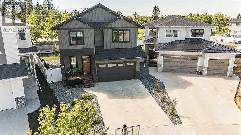 Single Family House for Sale in  Emmett Crescent Evergreen Red Deer 
