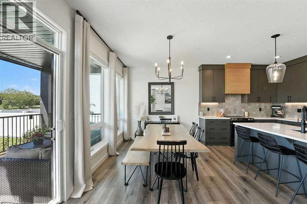 Single Family House for Sale in  Emmett Crescent Evergreen Red Deer 