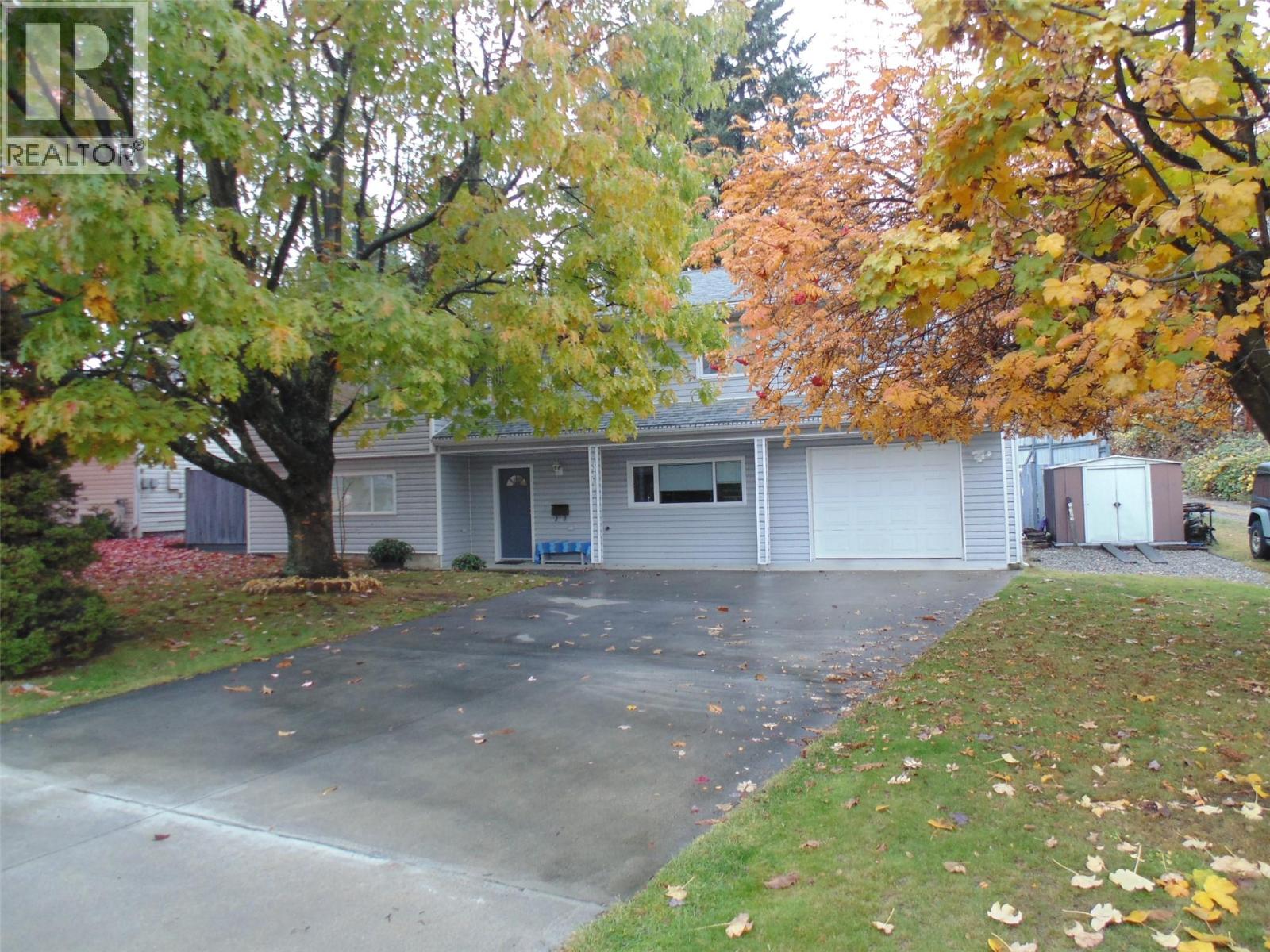 3304 8TH Avenue, Castlegar