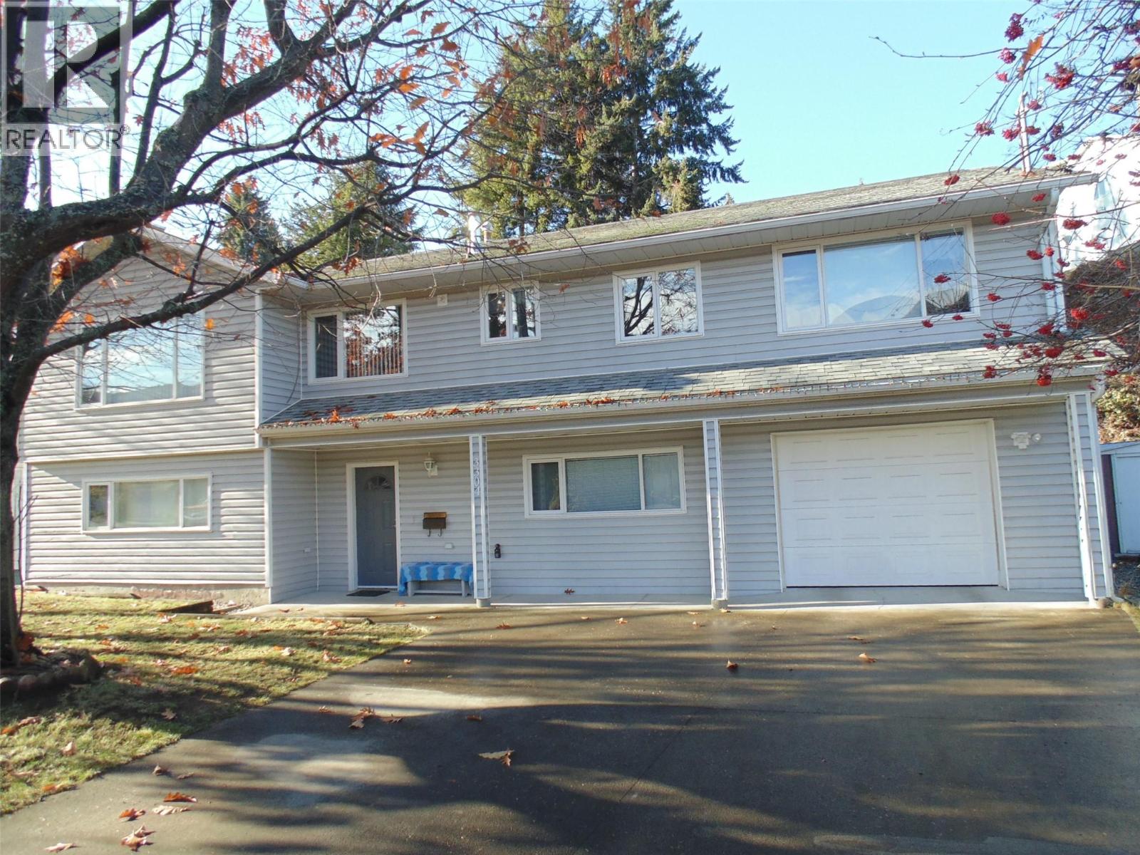 3304 8TH Avenue, Castlegar