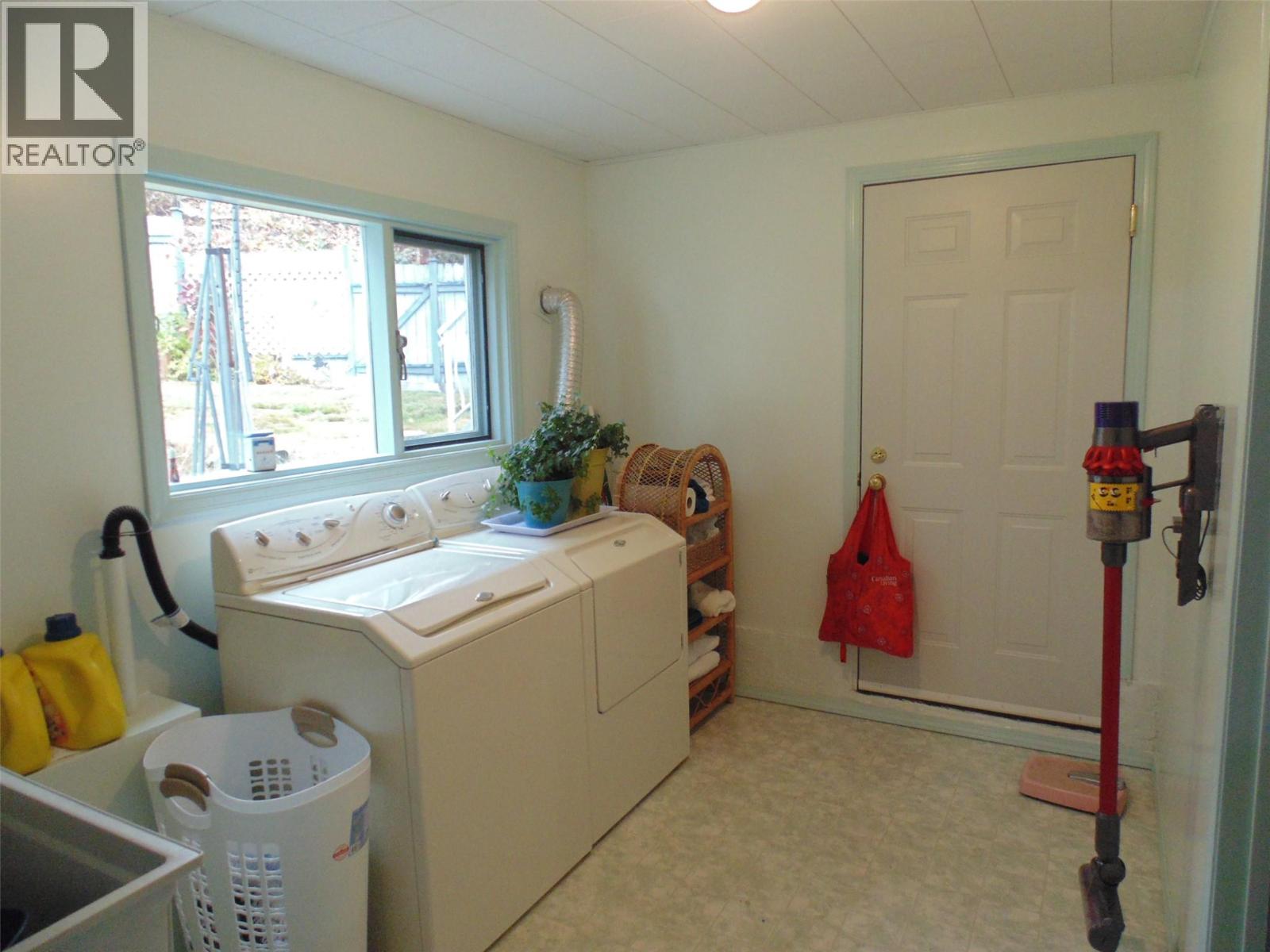 3304 8TH Avenue, Castlegar