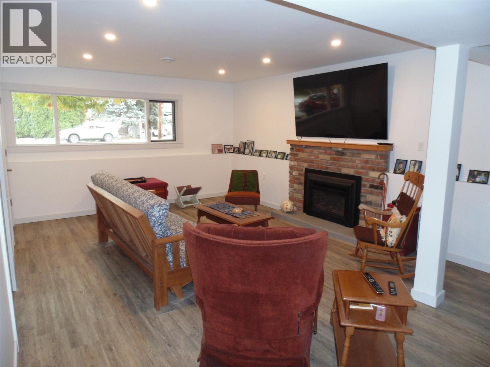 3304 8TH Avenue, Castlegar