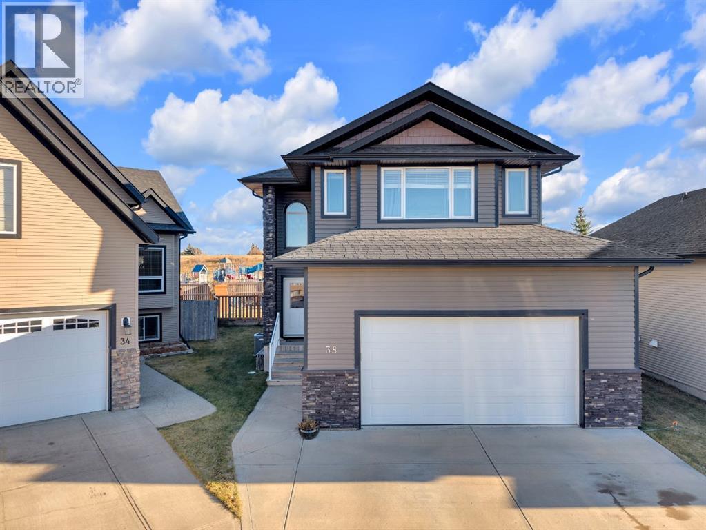 38 Rolling Hills Bay, Blackfalds