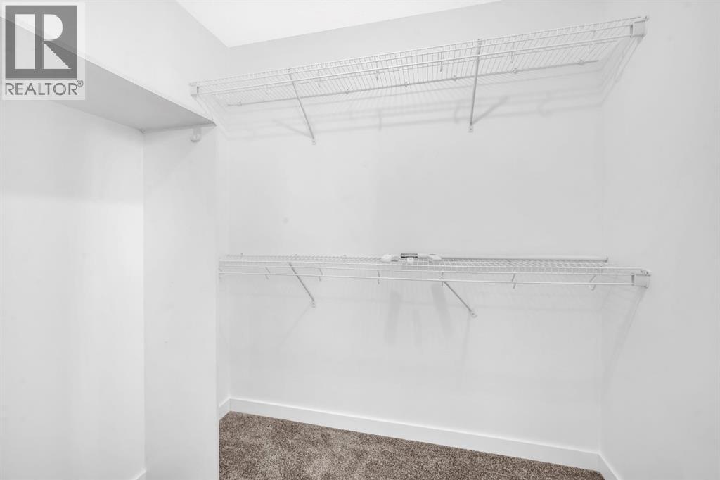 Single Family House 4 Level for Sale in  Shawbrooke Road SW Shawnessy Calgary 