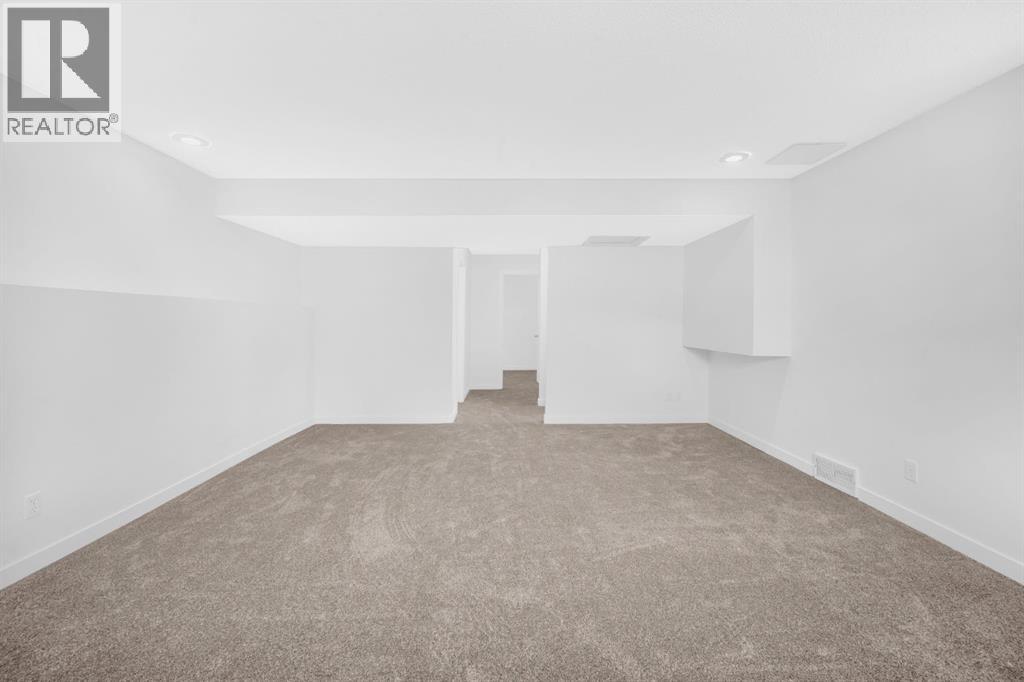 Single Family House 4 Level for Sale in  Shawbrooke Road SW Shawnessy Calgary 