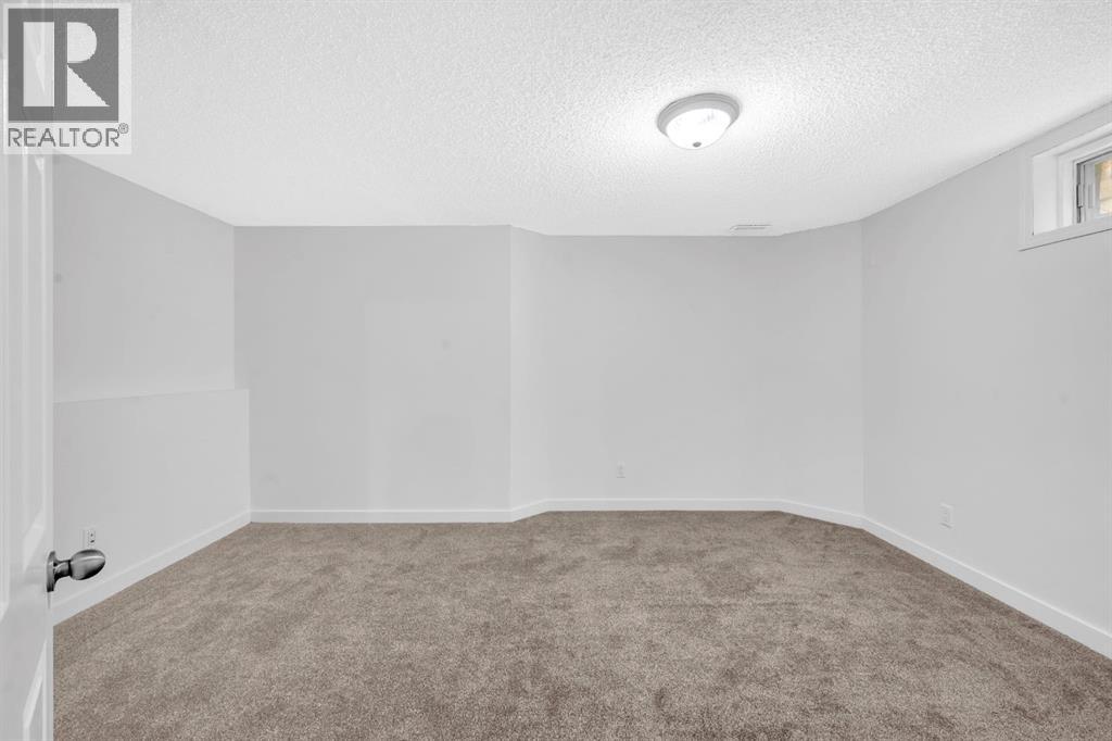 Single Family House 4 Level for Sale in  Shawbrooke Road SW Shawnessy Calgary 