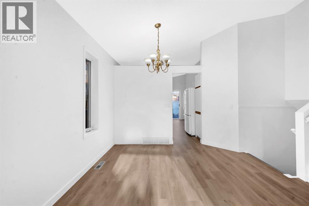 Single Family House 4 Level for Sale in  Shawbrooke Road SW Shawnessy Calgary 