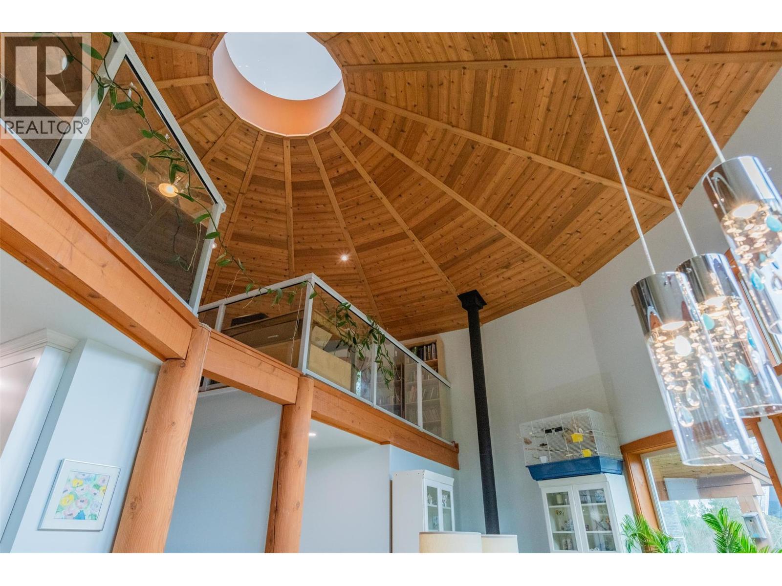 810A 16TH AVENUE - 70