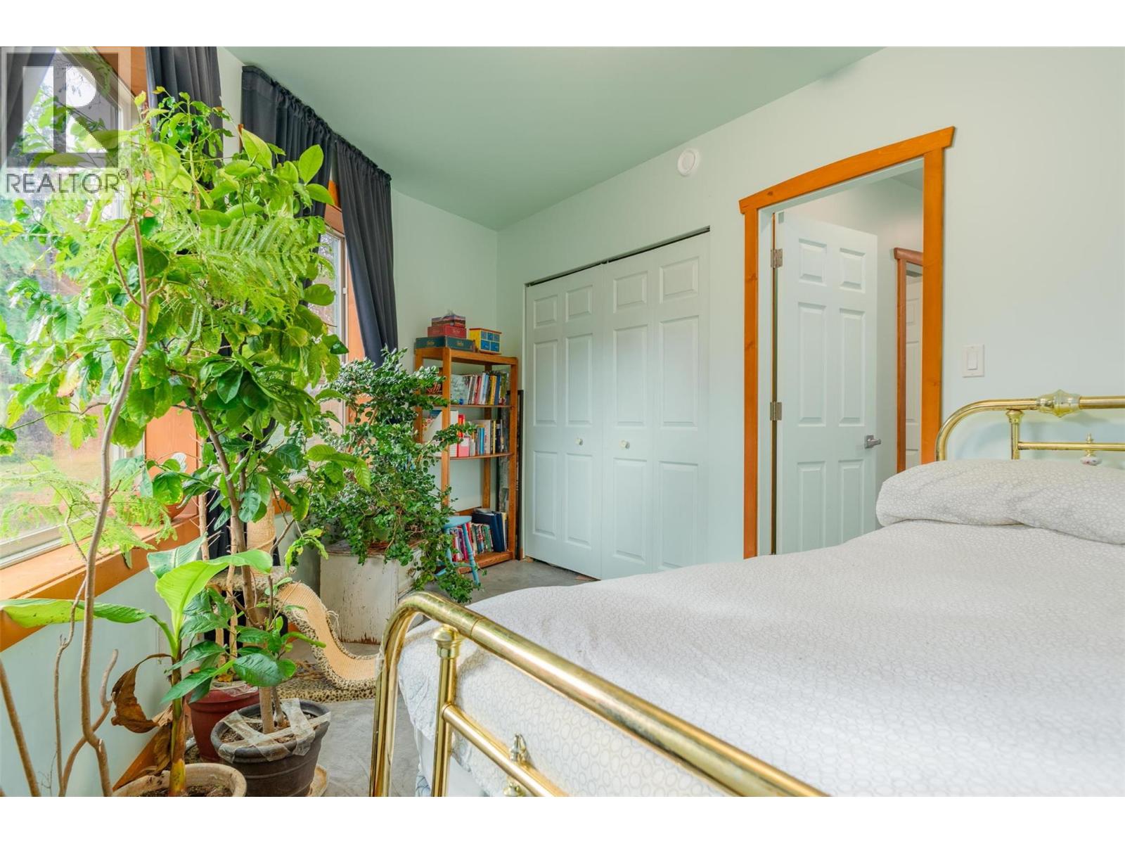 810A 16TH AVENUE - 97