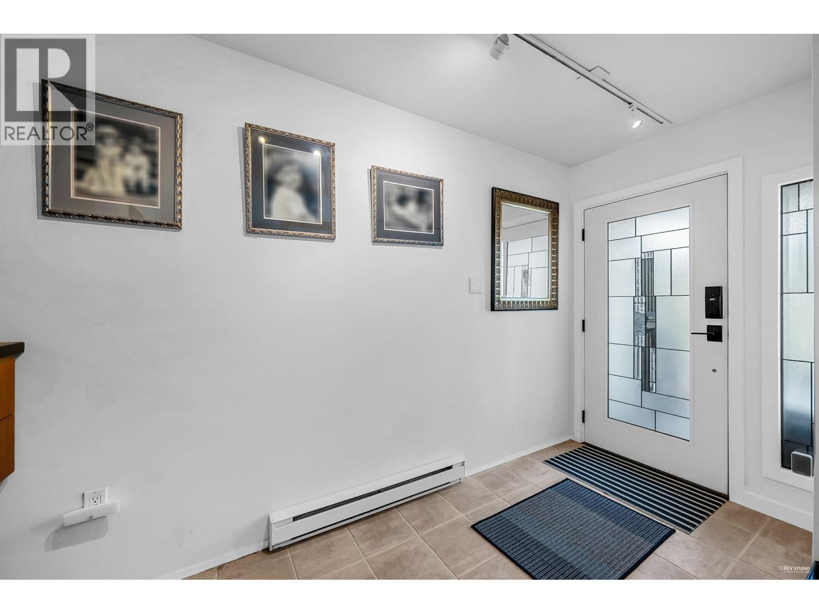 1106 IRONWORK PASSAGE, Vancouver