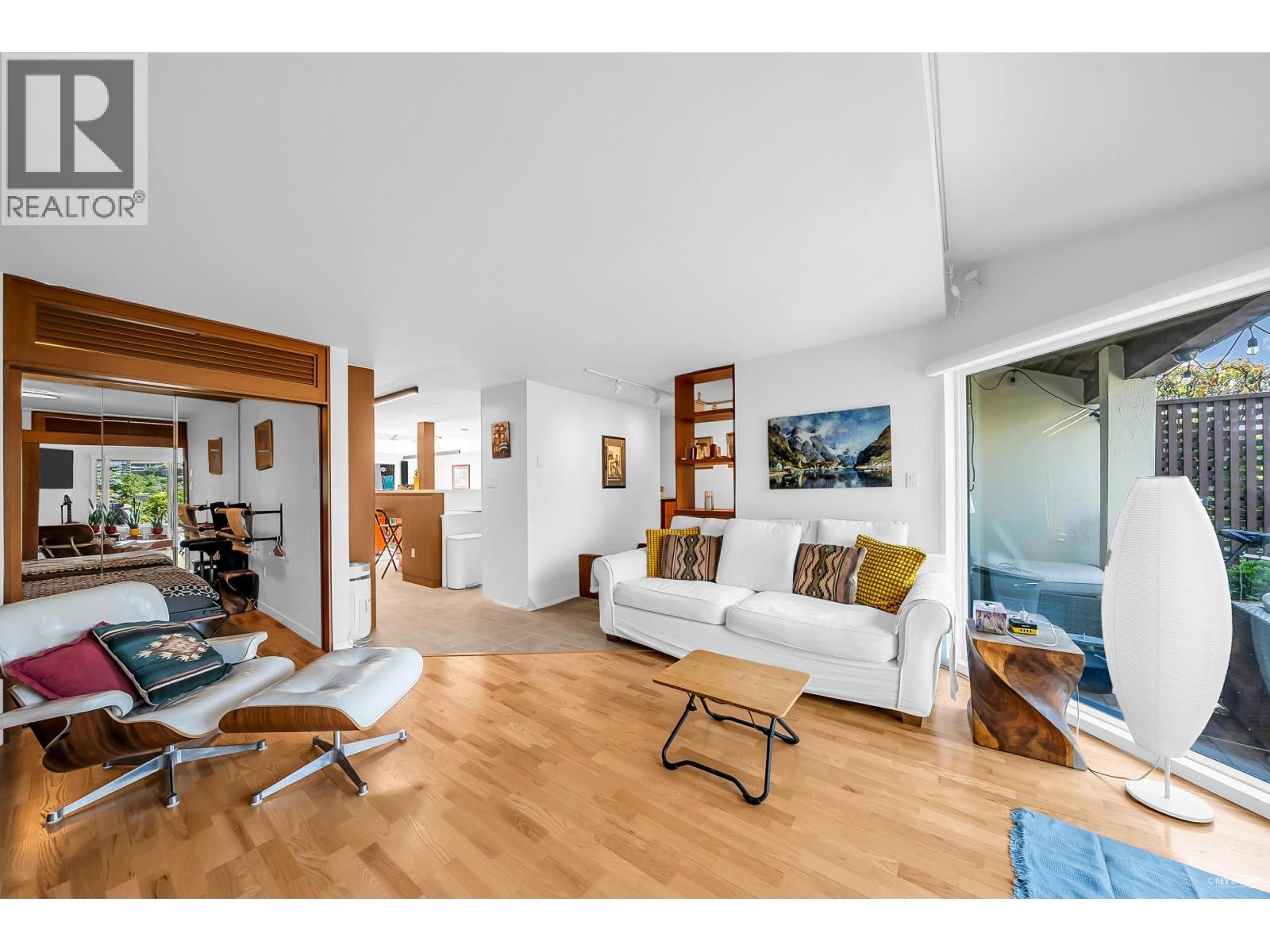 1106 IRONWORK PASSAGE, Vancouver