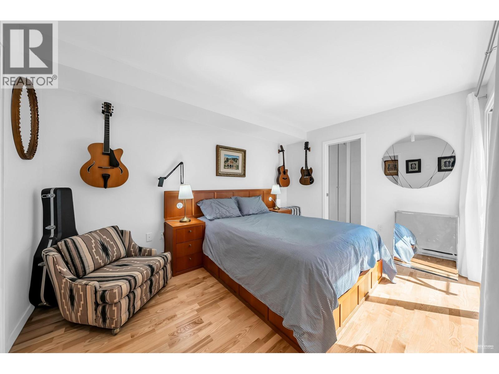 1106 IRONWORK PASSAGE, Vancouver