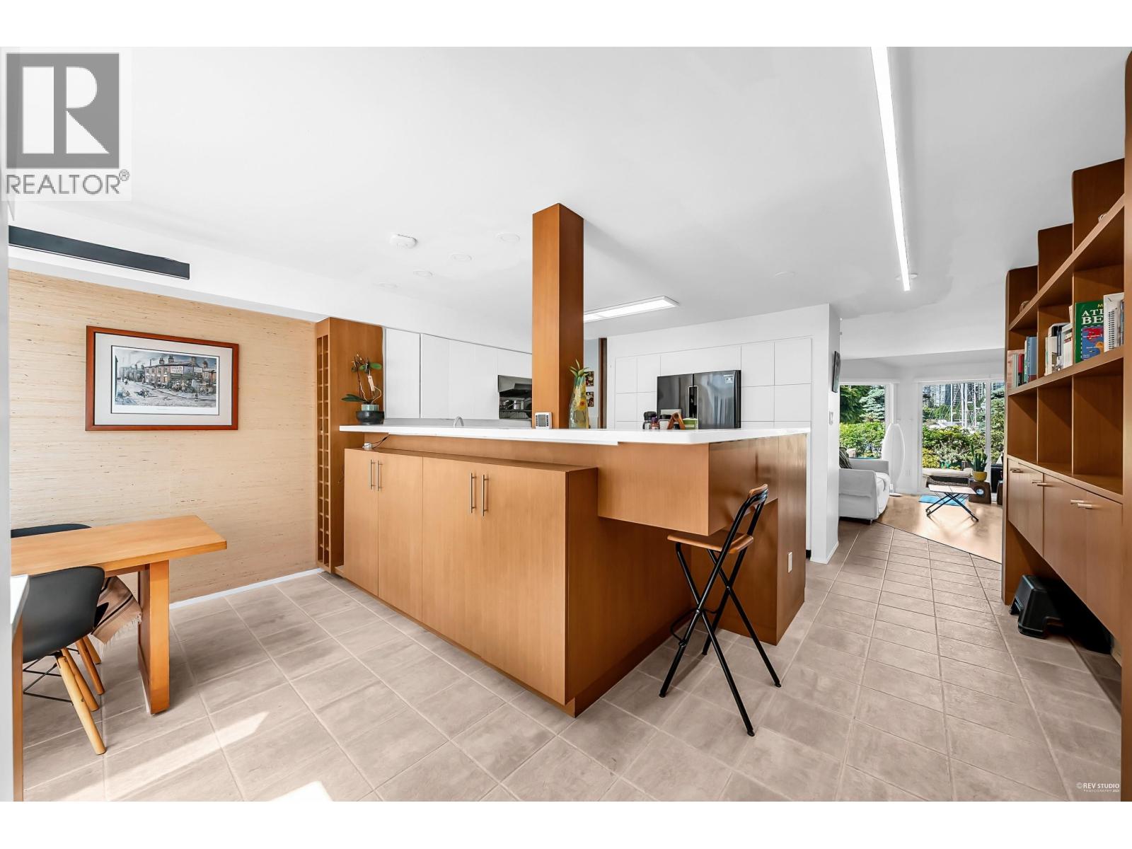 1106 IRONWORK PASSAGE, Vancouver