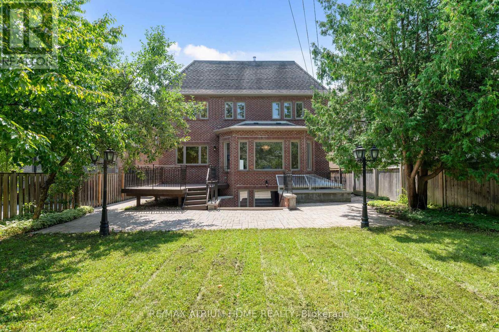 242 PARKVIEW AVENUE - 31