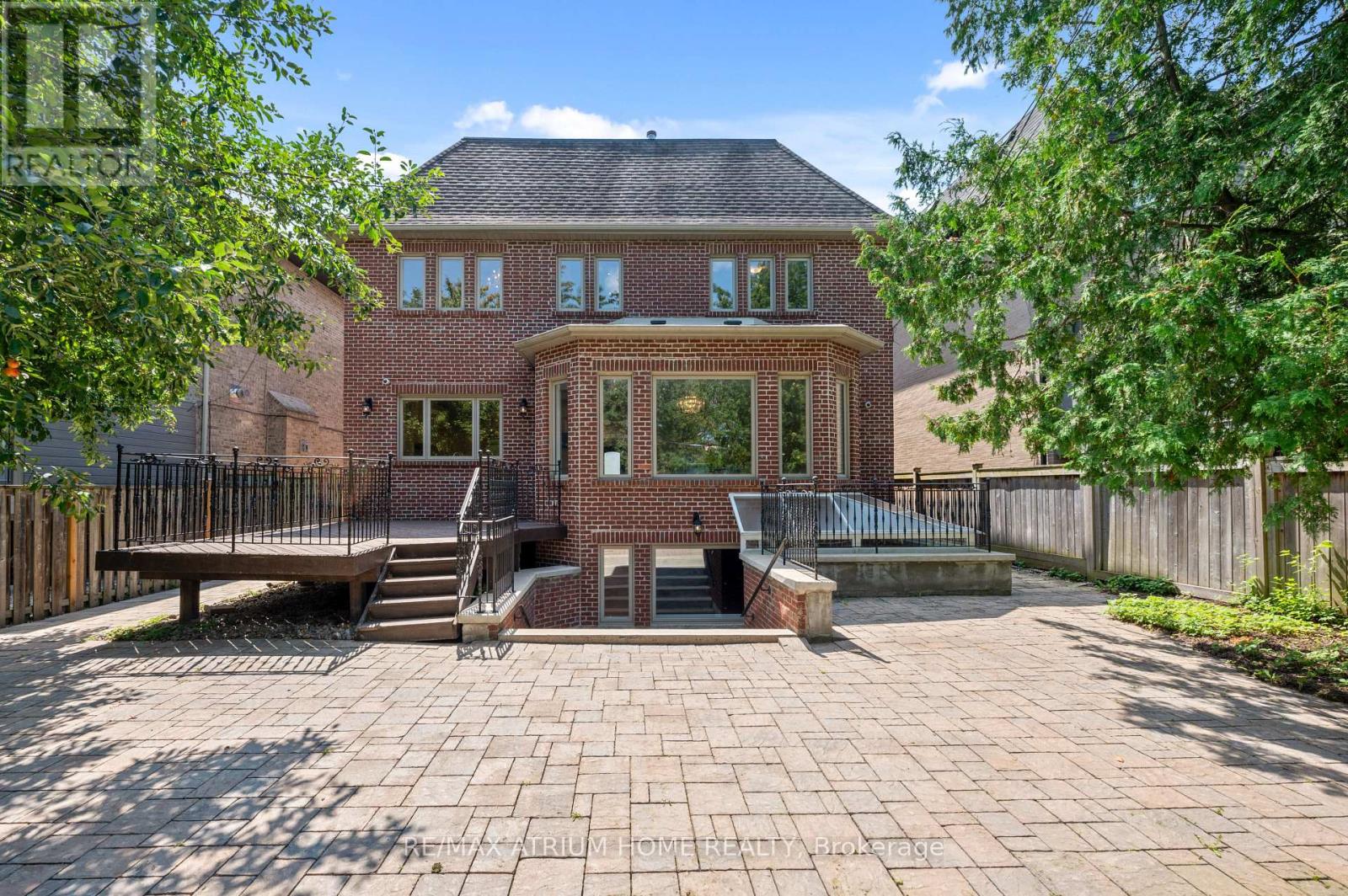 242 PARKVIEW AVENUE - 32