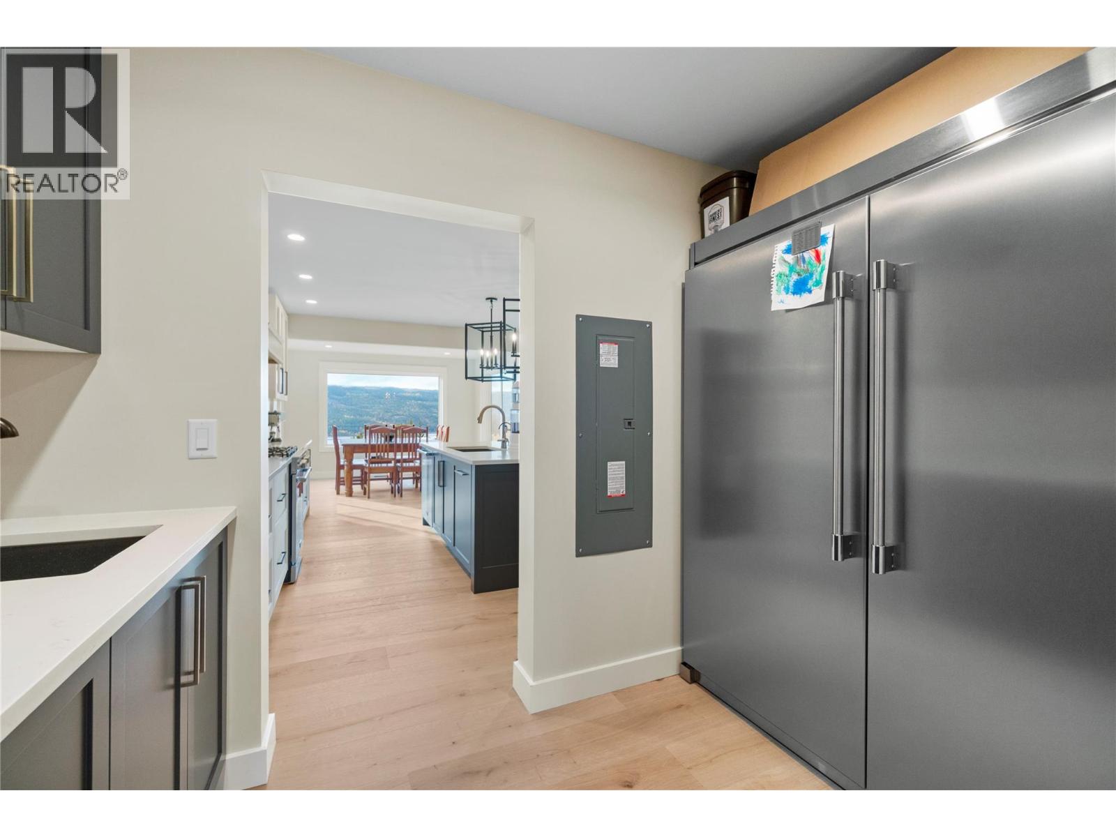 2270 Lions Ridge Road, Celista