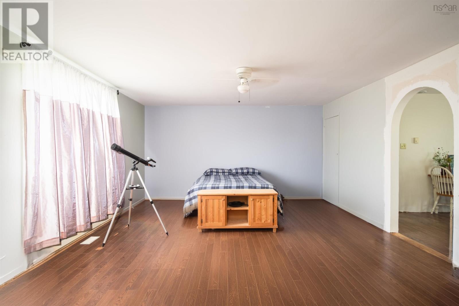 Property 25 of 48 of 10783 Highway 105