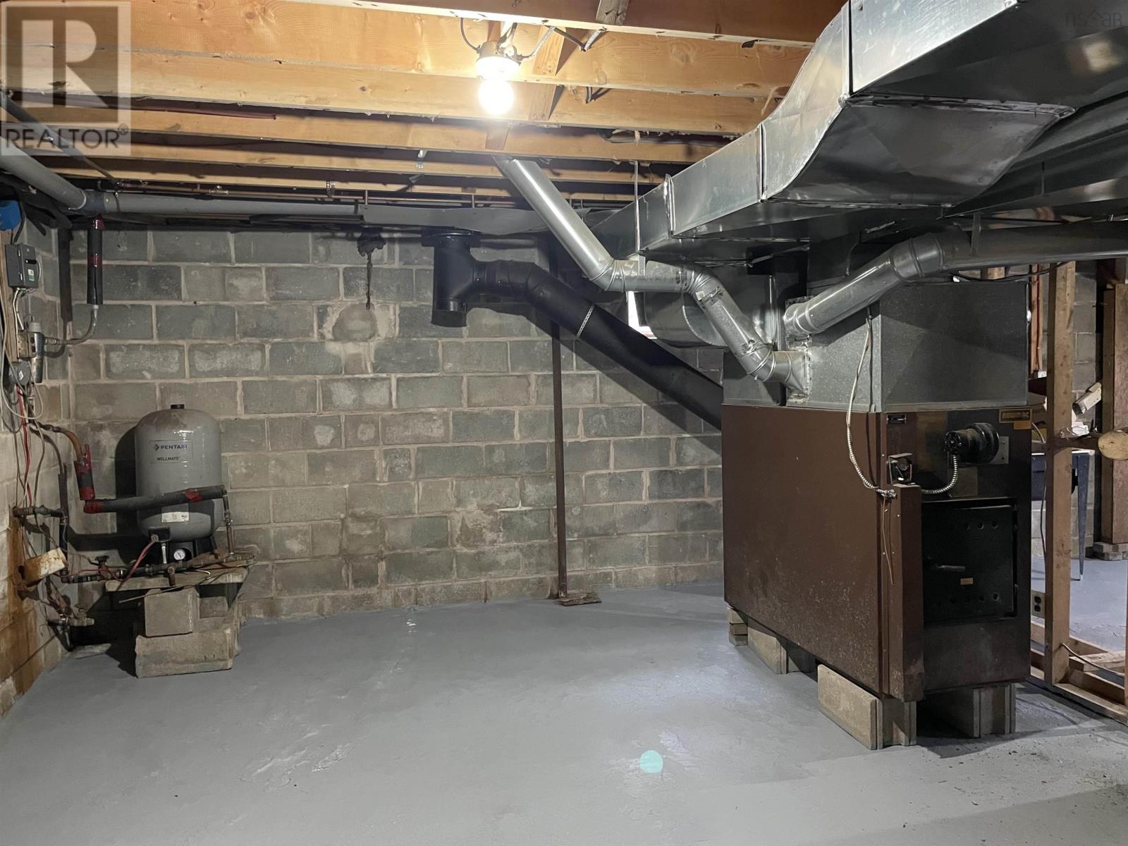 Property 1 of 48 of 10783 Highway 105