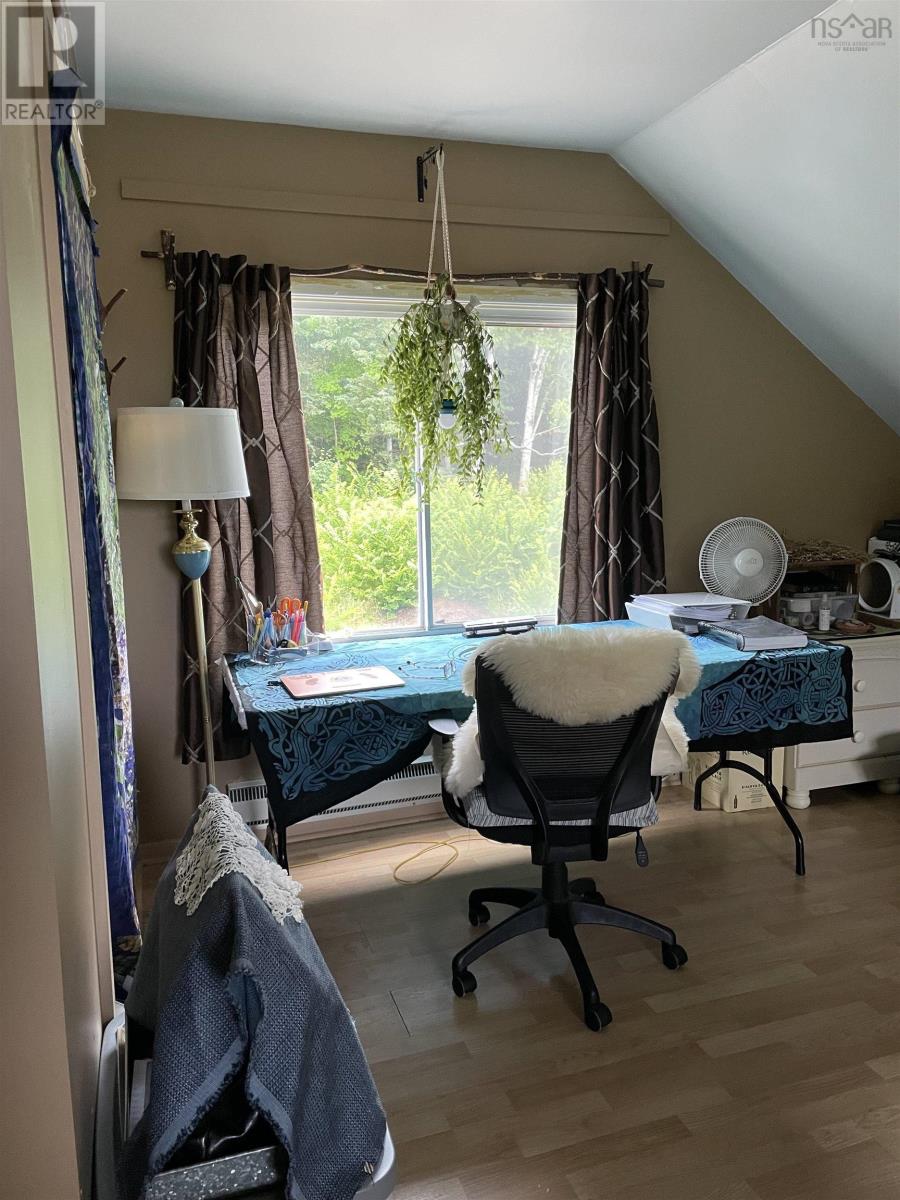 Property 41 of 48 of 10783 Highway 105