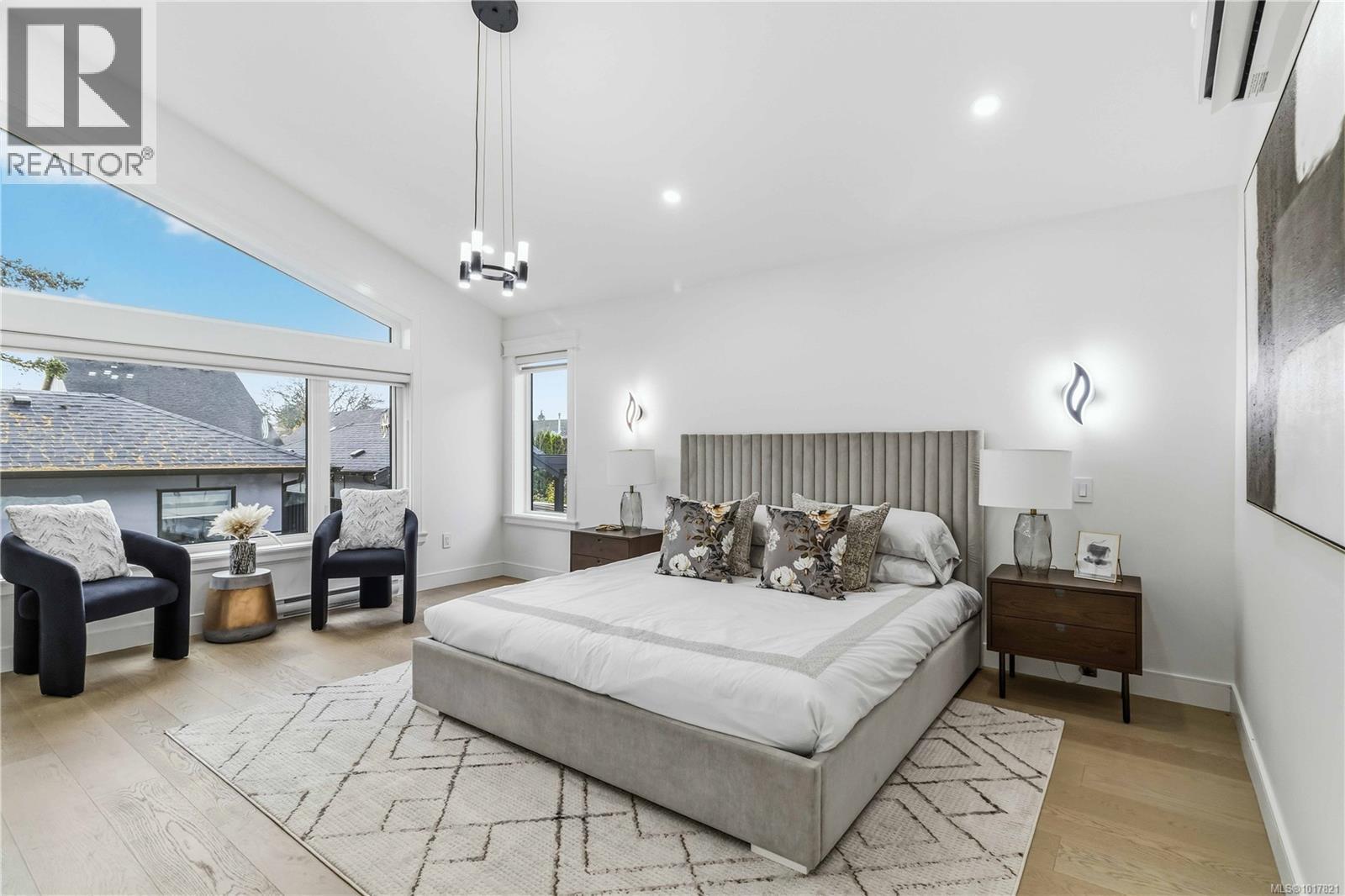  669 Canterbury Road, Saanich