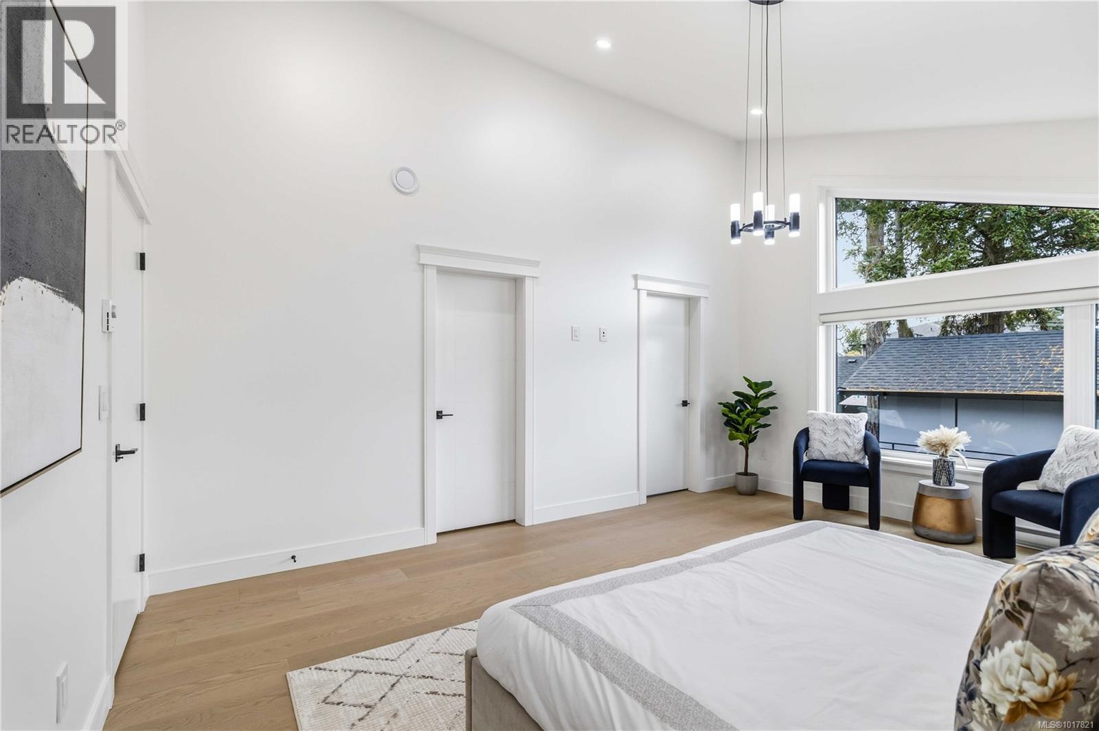  669 Canterbury Road, Saanich