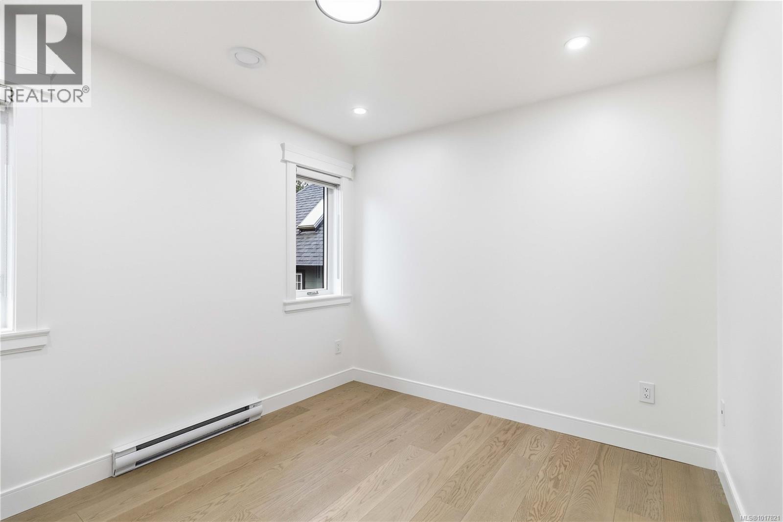  669 Canterbury Road, Saanich