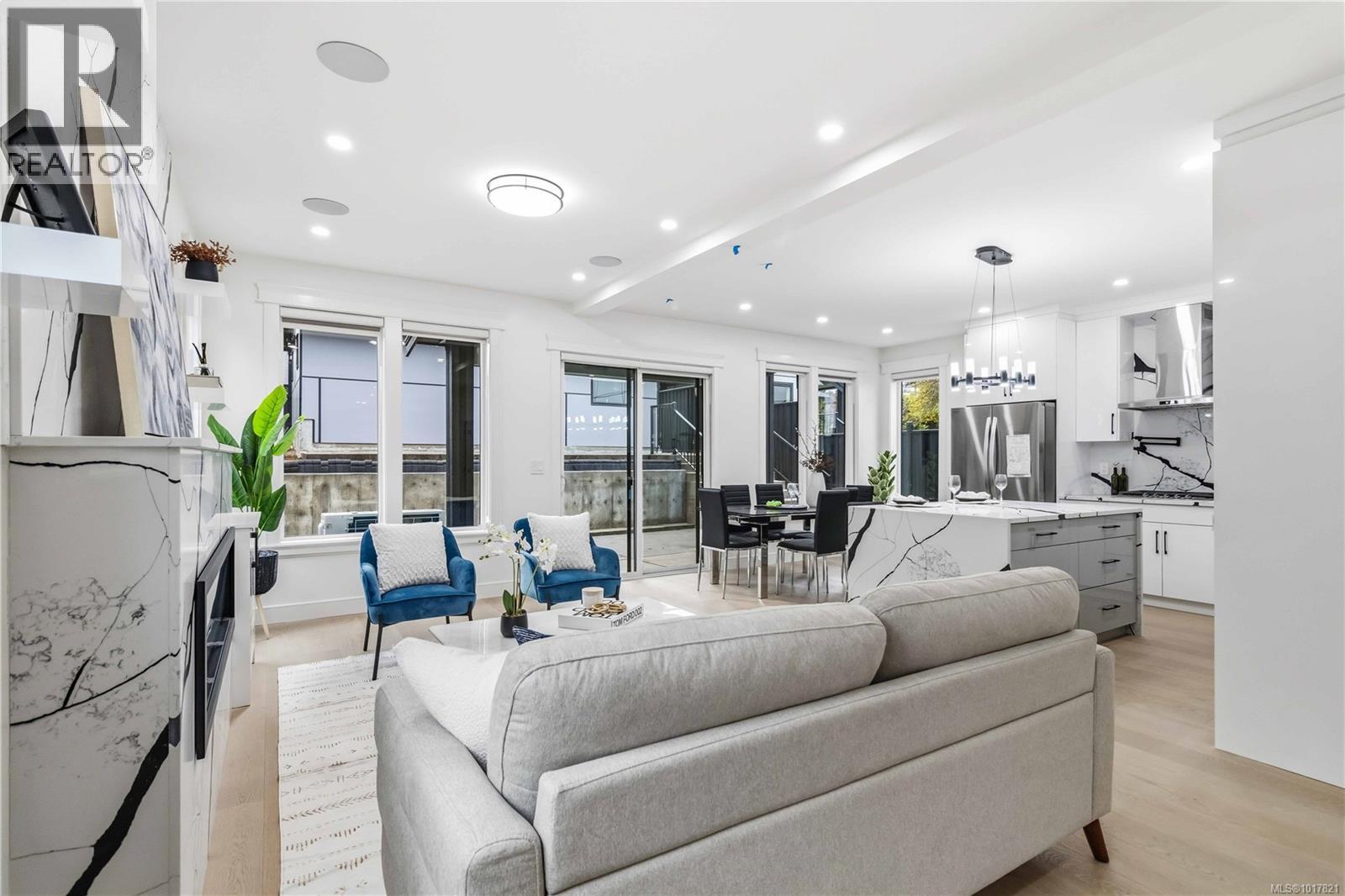  669 Canterbury Road, Saanich